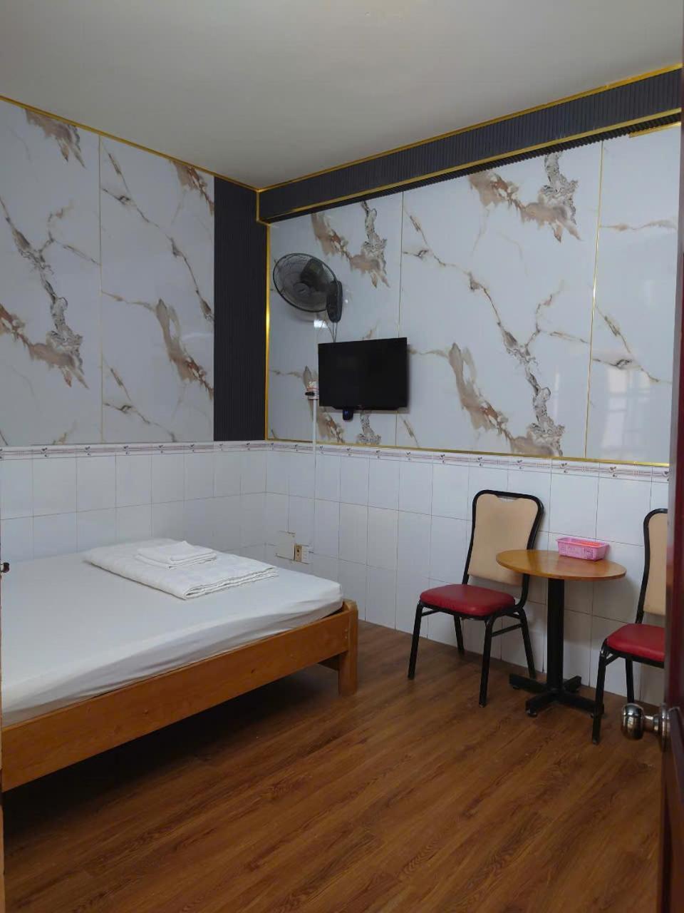 Hotel Khach San Hoa Anh Anh 2*